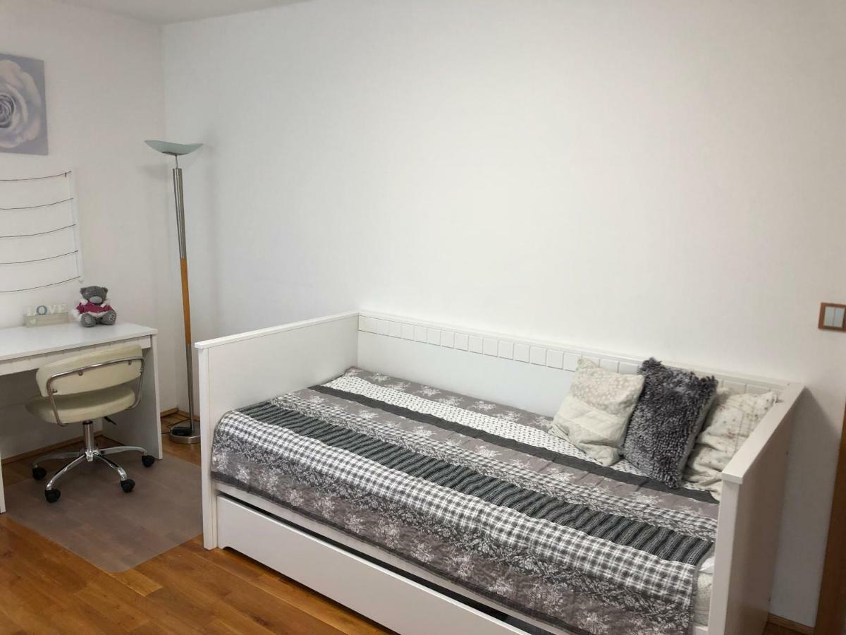 Apartment Tekelova 95M2 Prešov Esterno foto